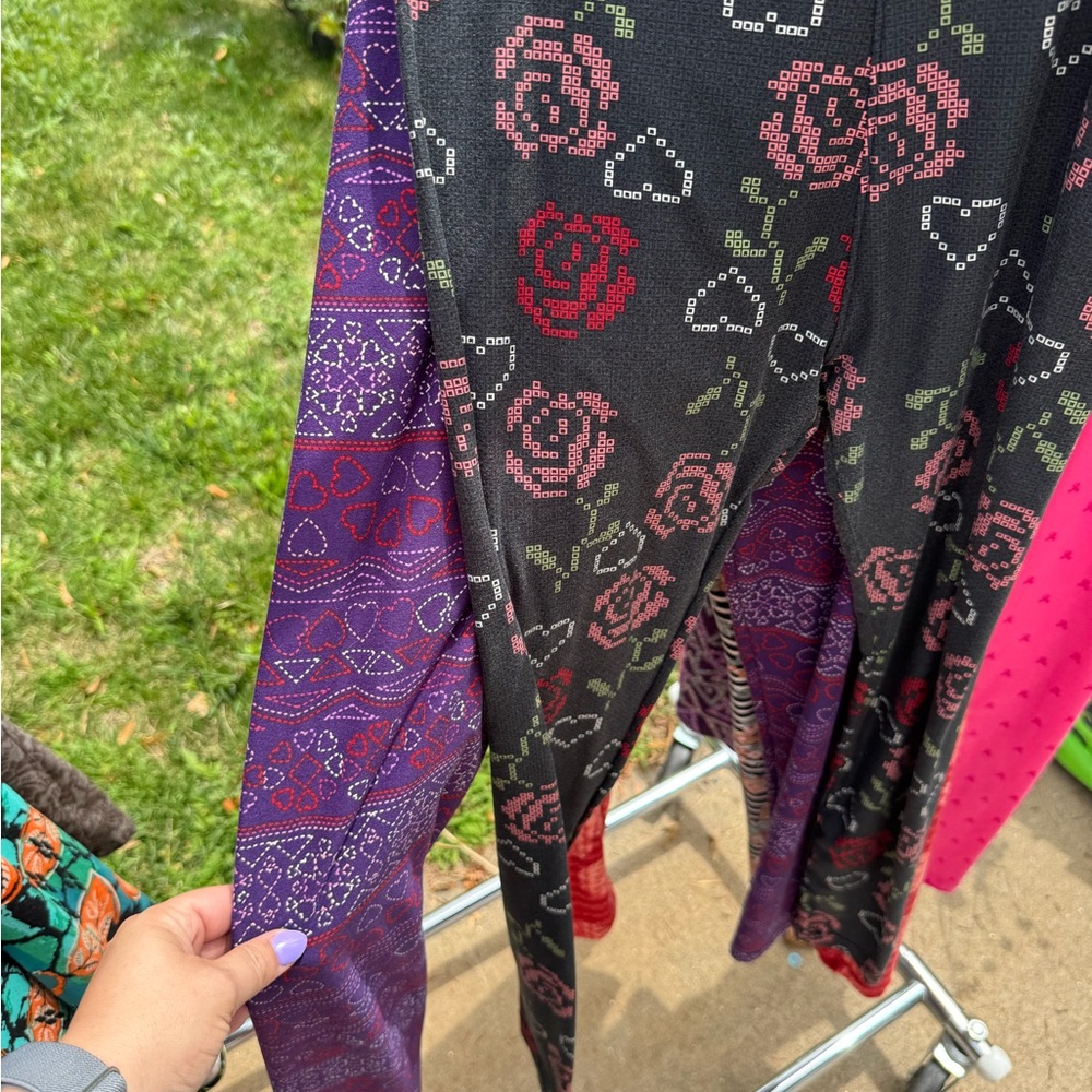 Colorful Patterned Leggings Collection - Picture 6 of 6
